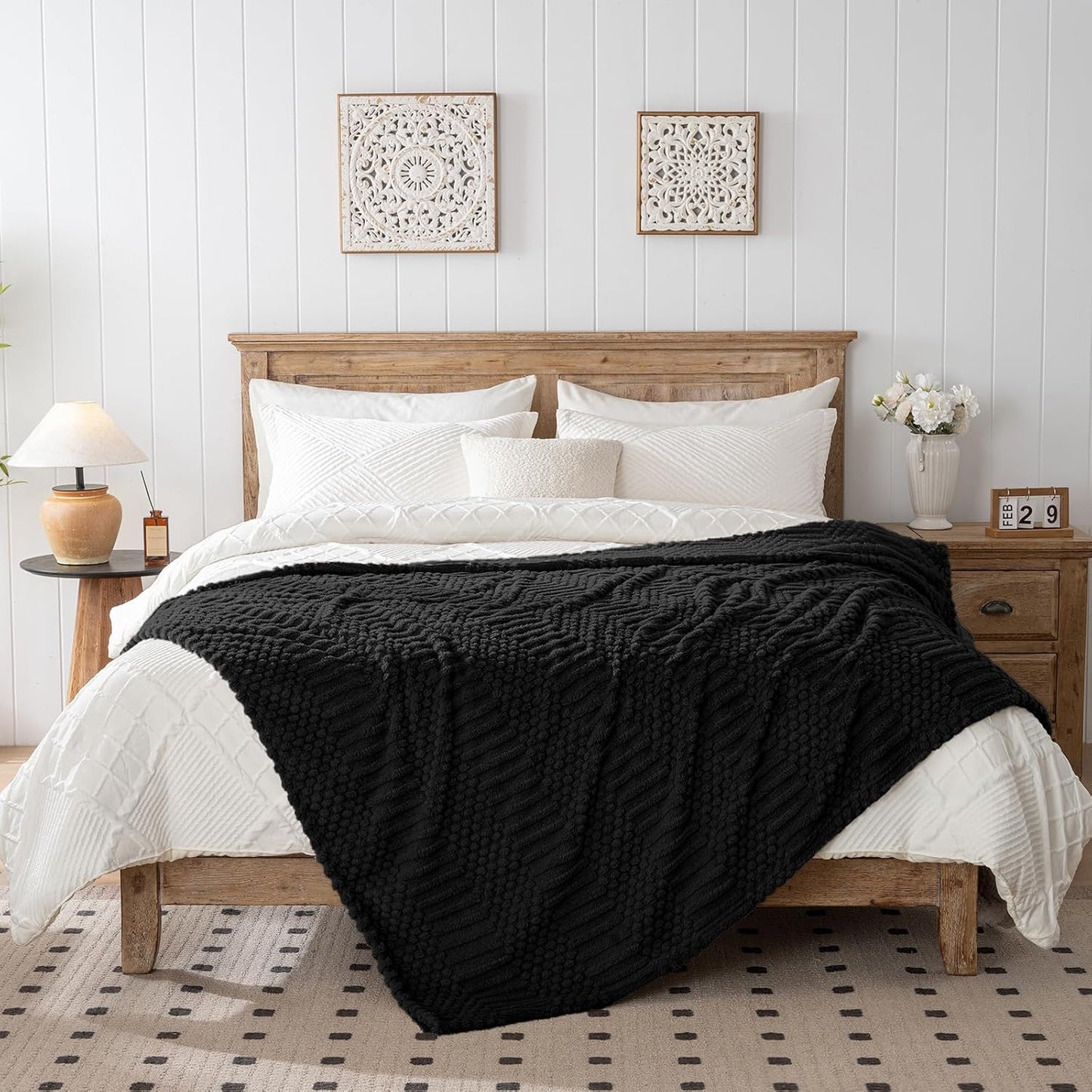 Black Throw Blanket - Soft & Fluffy Fleece, Cute & Aesthetic, Perfect for Sofa, Couch, Chair, Bed, Living Room & Bedroom, All-Season Use, Plush & Cozy Decorative Blanket 50X60